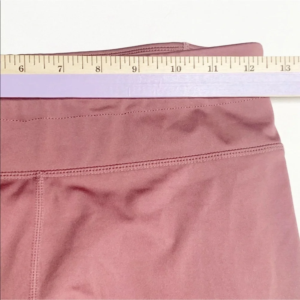Fabletics Mid-Rise UltraCool Cropped Leggings S